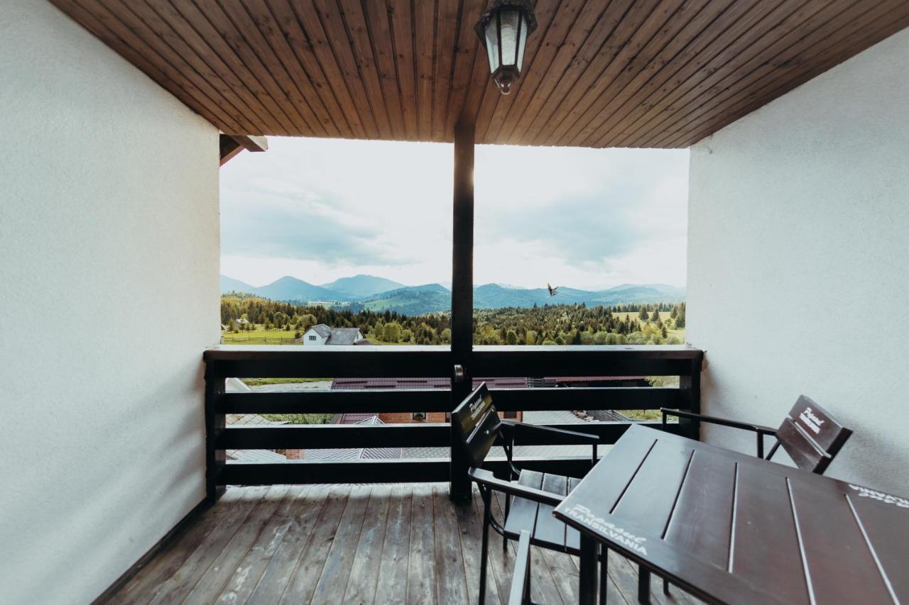 Popasul Transilvania Piatra Fantanele Esterno foto